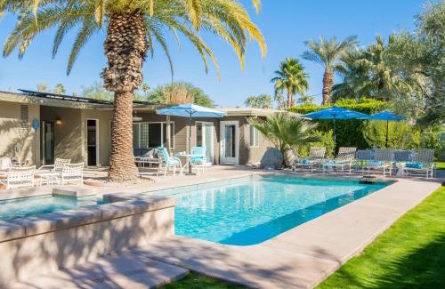 Palm Springs Villa | Canary Palms by ACME House Company