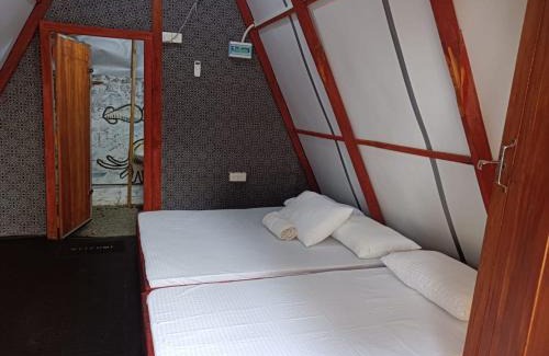 Trincomalee Hotel | Canberra Resort & Beach Restaurant