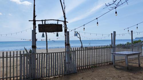 Trincomalee Hotel | Canberra Resort & Beach Restaurant