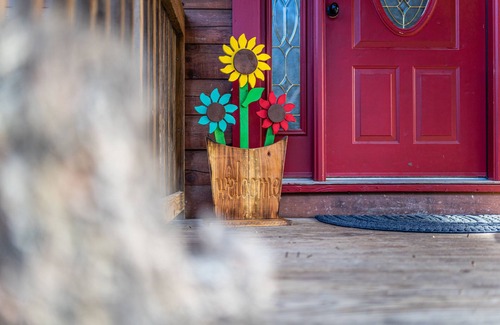 Fletcher Cabin | Cane Creek Cabin less than 20mins to downtown Asheville & Biltmore