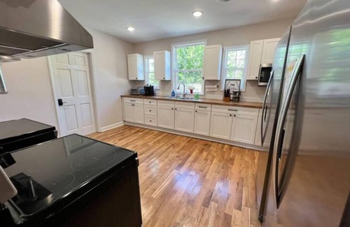 Fries Apartment | Canoe Cove at The Washington Inn 4