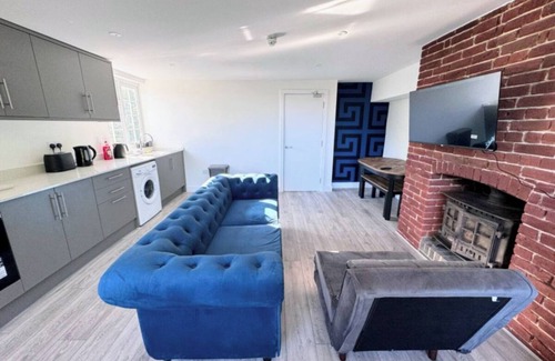 Canterbury Cabin | Canterbury Castle Lodge - 8 Bedroom Retreat