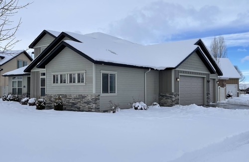 Twin Falls House | Canyon Trail