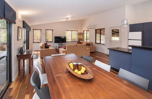 Margaret River House | Cape Illawarra - Rural Retreat, 2 minutes to town