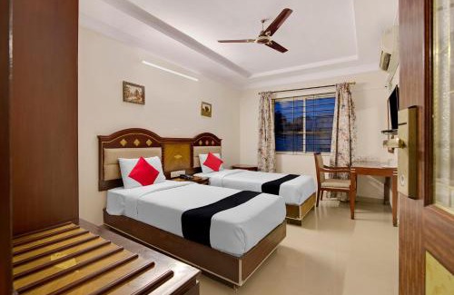 Jayanagar Hotel | Capital O Elegant Amethyst Business Hotel Near Ragigudda Sri Prasanna Anjaneyaswamy Temple