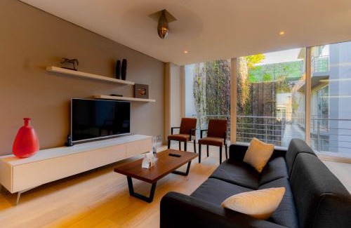 Alvaro Obregon House | Capitalia Calm Retreat with Gym Near Frida Museum