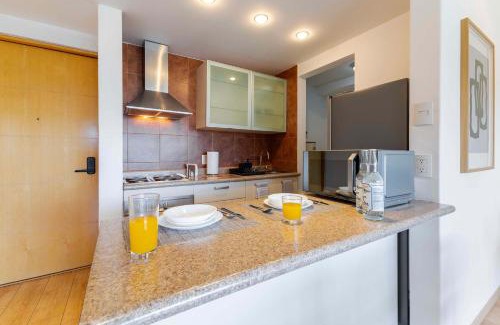 El Yaqui House | Capitalia Santa Fe Gym Private Balcony