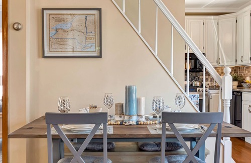 Cold Spring Harbor House | Captain's Cottage - Cold Spring Harbor Water Views