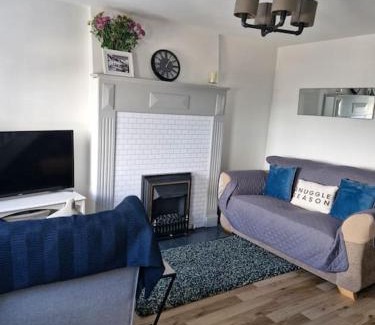 Newcastle House | Captain's Cottage, Widows Row, Newcastle