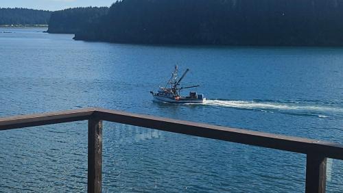 Kodiak House | Captains View