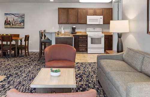 Midway Resort | Captivating 2-bedroom Swiss Chalet Charm Meets Mountain Adventure