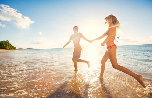 Colchester Boat Rental | Caravan With Large Decking At Coopers Beach Holiday Park Ref 49012Sv