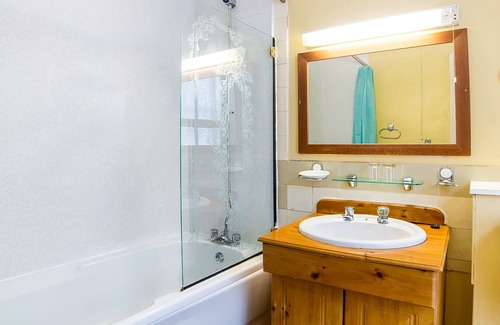 Castle Quarter Hotel | Cardiff Sandringham Hotel