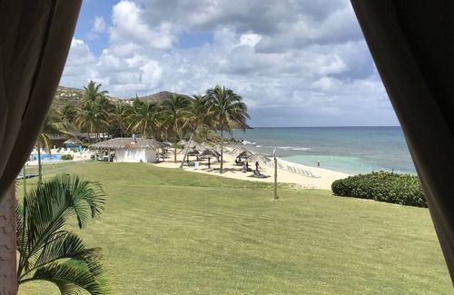 Estate Salt River Condo | Caribbean Breeze - Beachfront Condo - Christmas Week 2025 Still Available!