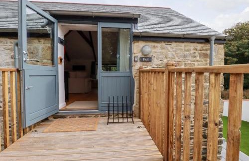 Newquay House | Carines Barns - Pol