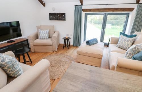 Newquay House | Carines Barns - Pol