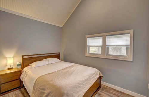 Tafton Cabin | Carins 6 - Lakeside Cabins