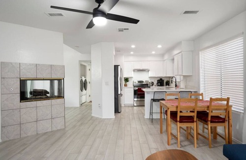 Palm Valley House | Carlos - Desert Flower · City Escape in Goodyear w/Pool | 3BR & 2BA