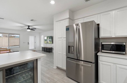 Palm Valley House | Carlos - Desert Flower · City Escape in Goodyear w/Pool | 3BR & 2BA