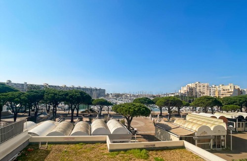 Carnon-Plage Apartment | Carnon vue Port