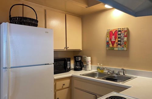 Carpinteria Condo | Carpinteria Beach Townhouse - Perfect Snowbird Retreat - Great Off-Season Rate!
