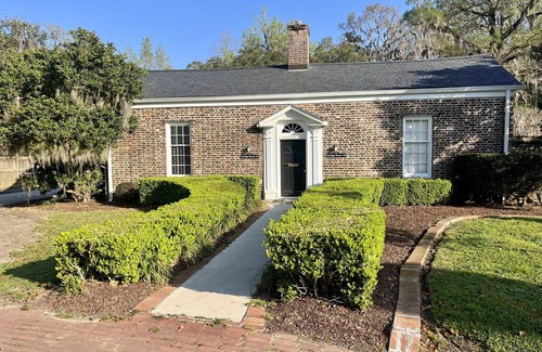 Georgetown Cottage | Carriage House102 at Wedgefield Country Club