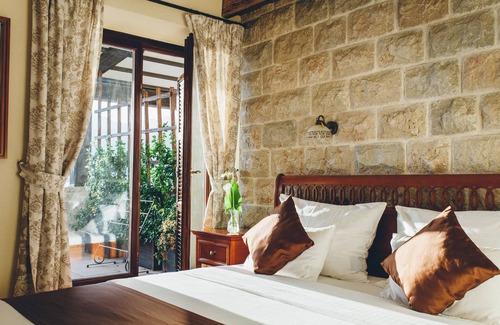 Tivat Hotel | Carrubba