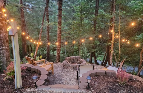 Brevard Cottage | Carson Creek Ridge Top