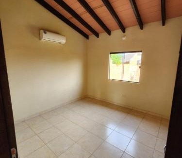 Luque House | Casa aeroporto Asunción