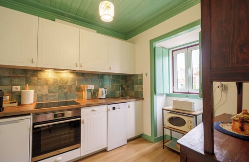Alvados Cottage | Casa Alba, from 1926! Cosy Mountain Retreat in the Centre of Portugal.