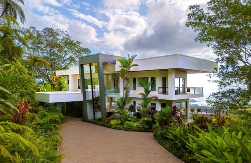 Uvita House | Casa Amigos - Breathtaking Luxe Ocean View Villa