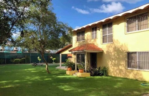 North End House | Casa Amma with garden and pool, ideal for families and friends.