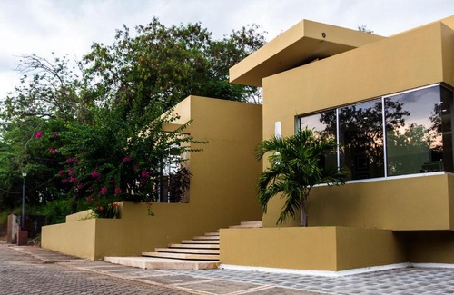 Girardot Villa | Casa Arena