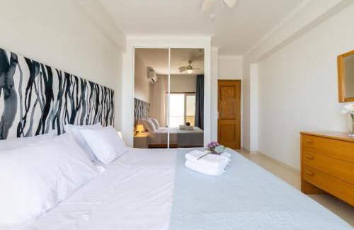 Alporchinhos Apartment | Casa Azul 3 - Senhora da Rocha, Algarve