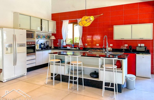 Jardim Acapulco House | Casa Bali - Sensação de SPA na Indonésia