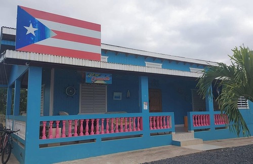 Cabo Rojo Cottage | casa balcon Family