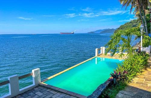 Mangaratiba House | Casa beiramar com piscina na Ilha de Itacuruca RJ