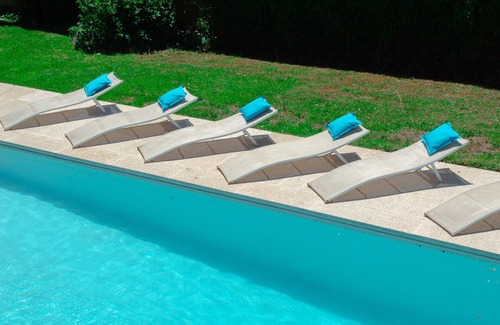 Poio Apartment | CASA BELGA very spacious loft/swimming pool at 65 km from Santiago de Compostela