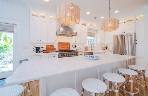 Crystal Shores House | Casa Bella Luxury Experience Amenities Galore