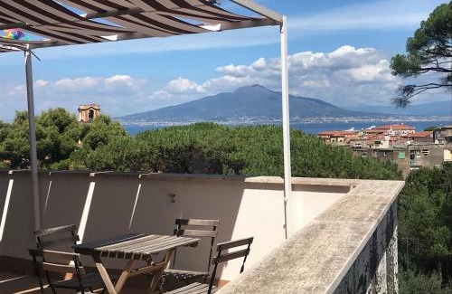 Sorrento Historic Centre Apartment | Casa Bice Amazing view of Vesuvius with Pool