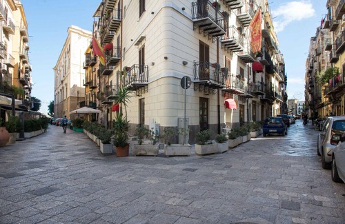 Castellammare Vucciria Apartment | Casa Blu con Terrazza Alla Vucciria