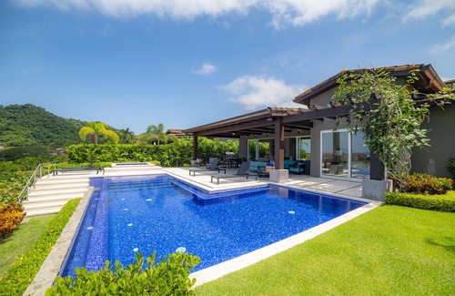 Herradura Villa | Casa Blue Sail Ocean view private pool six bedrm