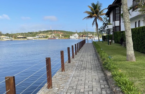 Marina House | Casa em Búzios, de Frente Para o Canal da Marina. Em um Condomínio Aconchegante!