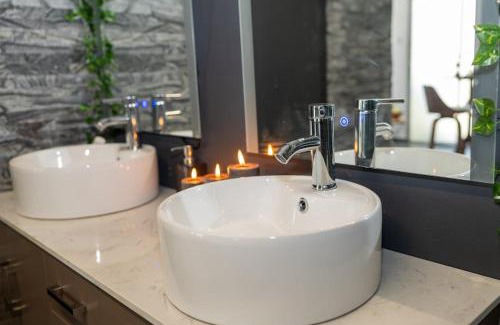 Bajura Apartment | Casa Brisa del Mar - Steps to Montones Beach