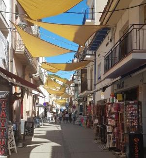 L'Estartit Apartment | Casa cómoda y equipada para 6 en centro pueblo