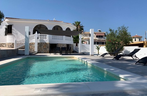 Quesada House | CASA CARLOS - Private Villa Detached with Pool