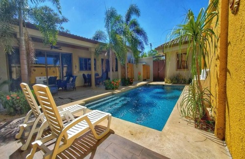 Playa Langosta House | Casa Cocoa - 3 BR Home in Playa Langosta