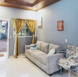 Francisco Morazan House | Casa de Campo Villa Carolina en Zambrano