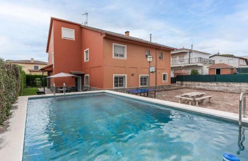 Santa Eulalia de Roncana Apartment | Casa de vacances Mary