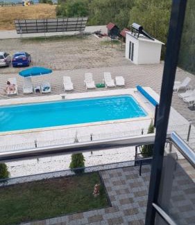 Novaci House | Casa de vacanta Larisa